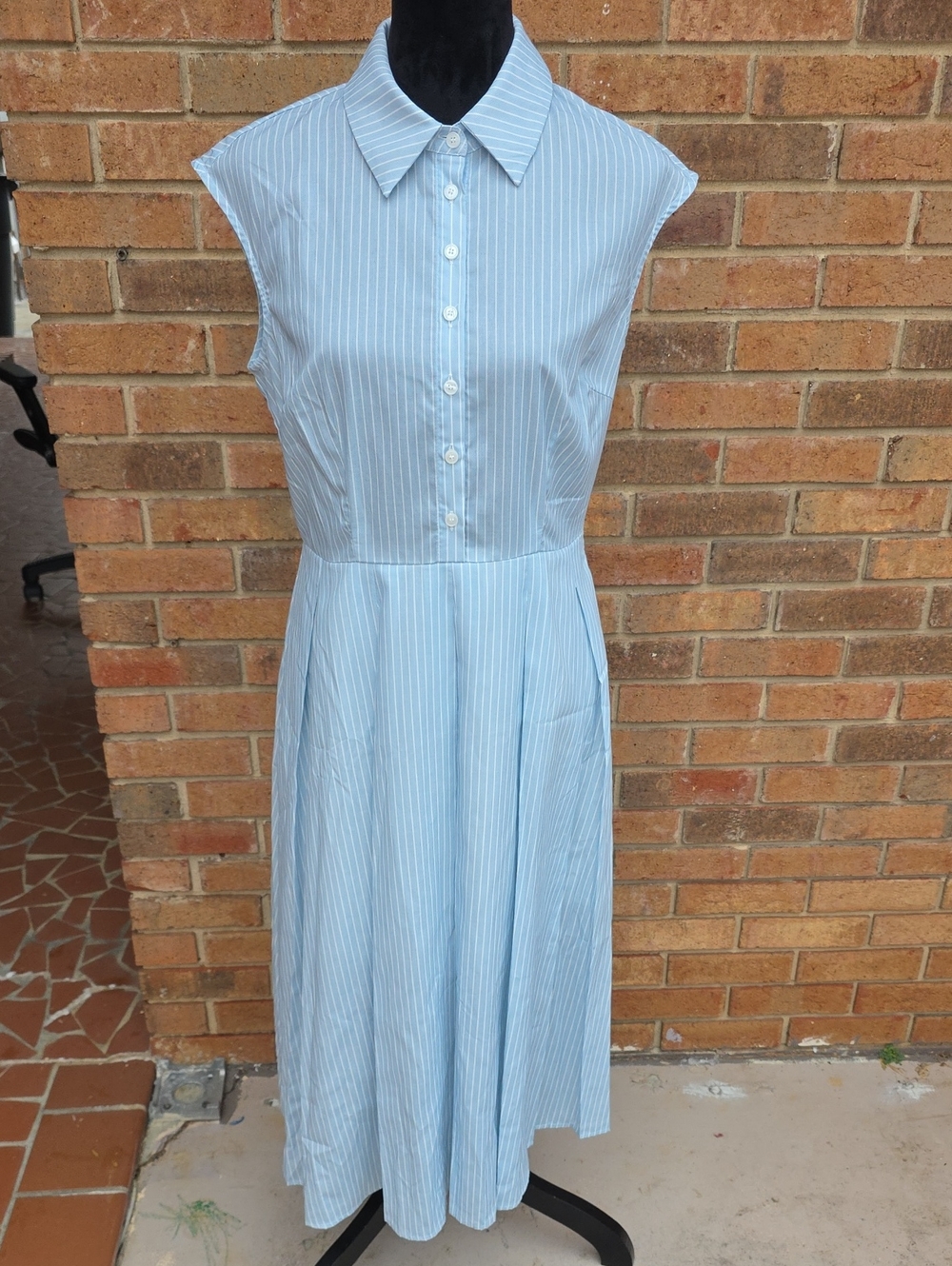 RIHOAS Light Blue and White Striped Sleeveless Midi Shirt Dress Size M